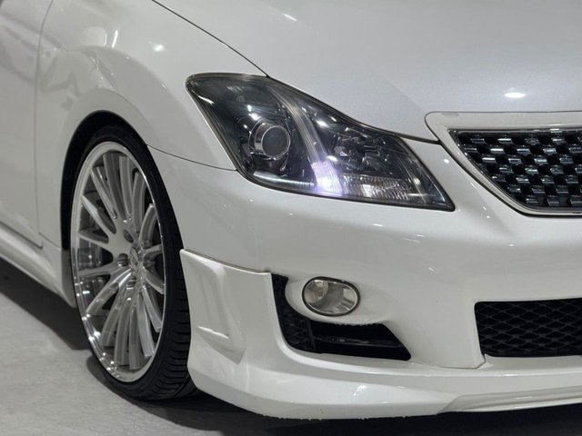 View our TOYOTA CROWN