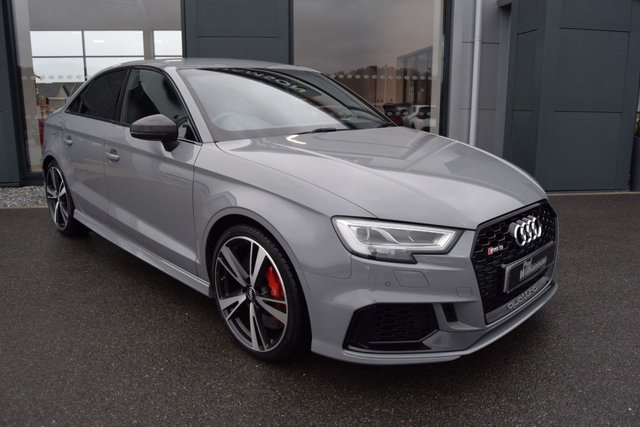 2018 AUDI RS3 - Photo 3