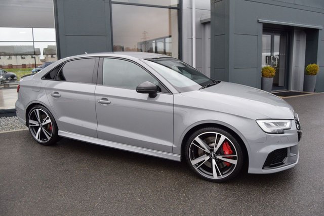 2018 AUDI RS3 - Photo 4