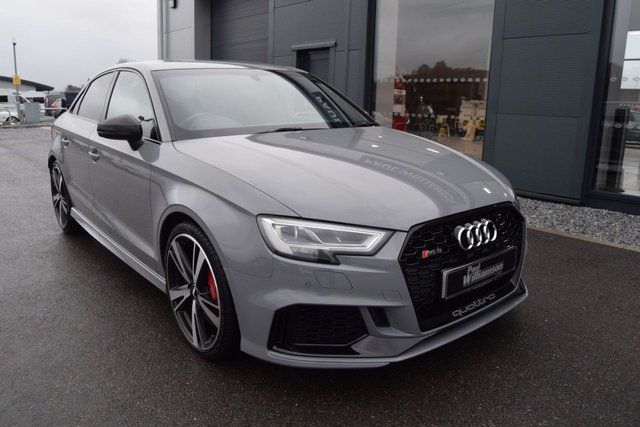 2018 AUDI RS3 - Photo 6