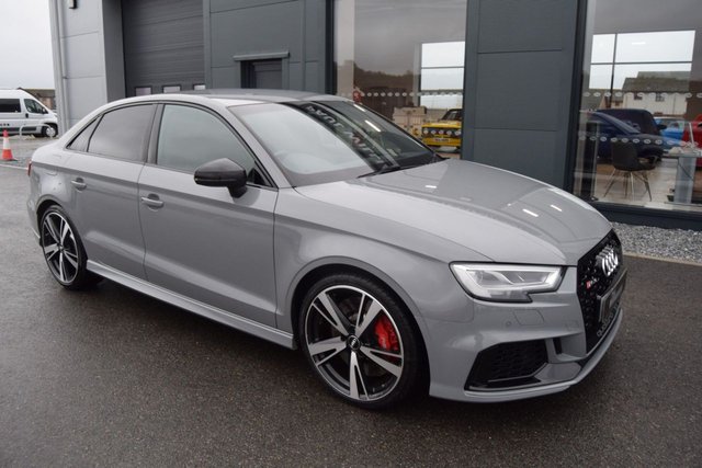 2018 AUDI RS3 - Photo 10