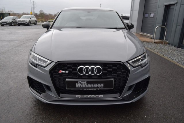 2018 AUDI RS3 - Photo 8