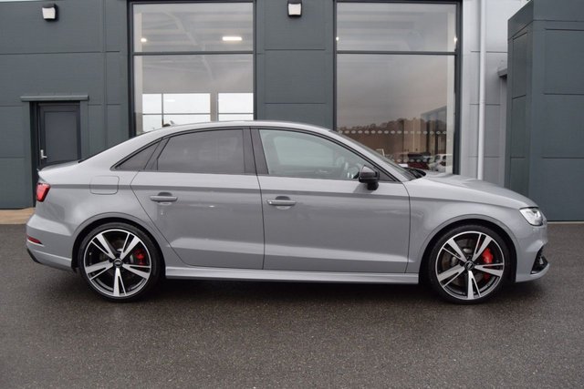 2018 AUDI RS3 - Photo 11