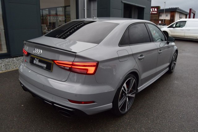 2018 AUDI RS3 - Photo 12