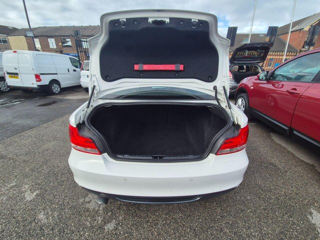 2011 BMW 1 SERIES - Photo 10