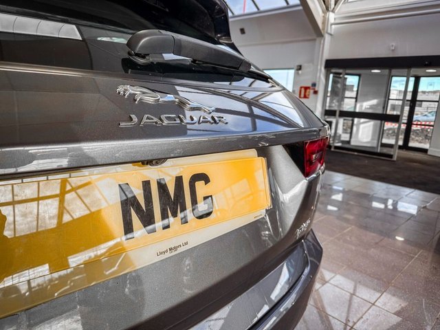 2020 Jaguar E-Pace 2L S 5dr - Photo 9