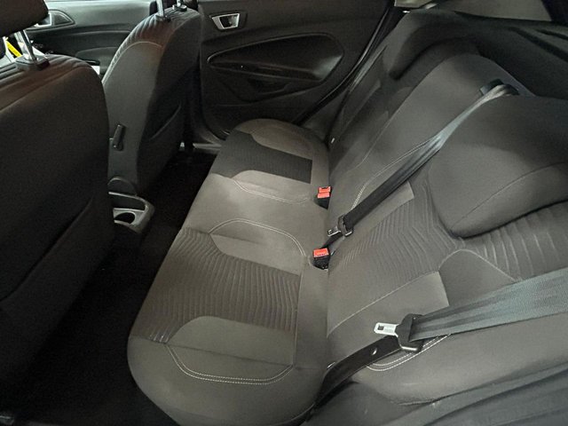 2016 FORD FIESTA - Photo 11