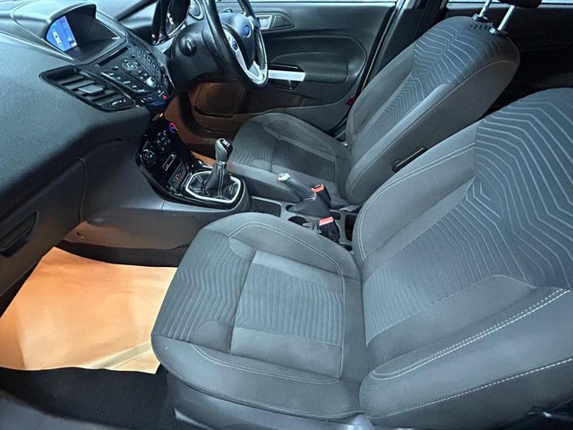 2016 FORD FIESTA - Photo 12