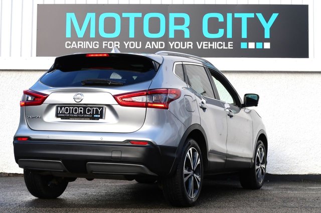 2017 NISSAN QASHQAI 1.2 DIG-T N-Connecta SUV 5dr Petrol Manual Euro 6 (s/s) (115 ps) - Photo 3