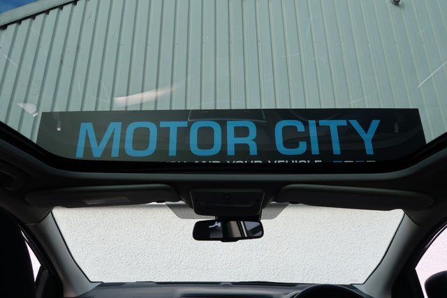 2017 NISSAN QASHQAI 1.2 DIG-T N-Connecta SUV 5dr Petrol Manual Euro 6 (s/s) (115 ps) - Photo 4