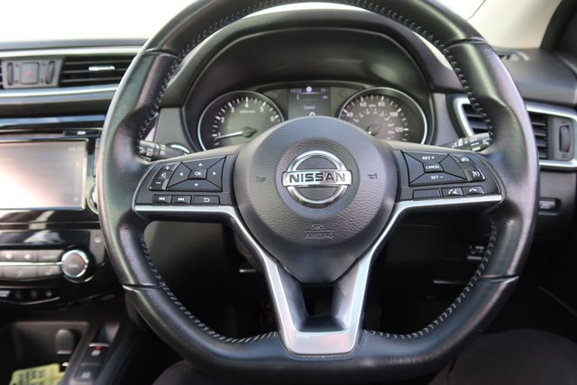 2017 NISSAN QASHQAI 1.2 DIG-T N-Connecta SUV 5dr Petrol Manual Euro 6 (s/s) (115 ps) - Photo 10