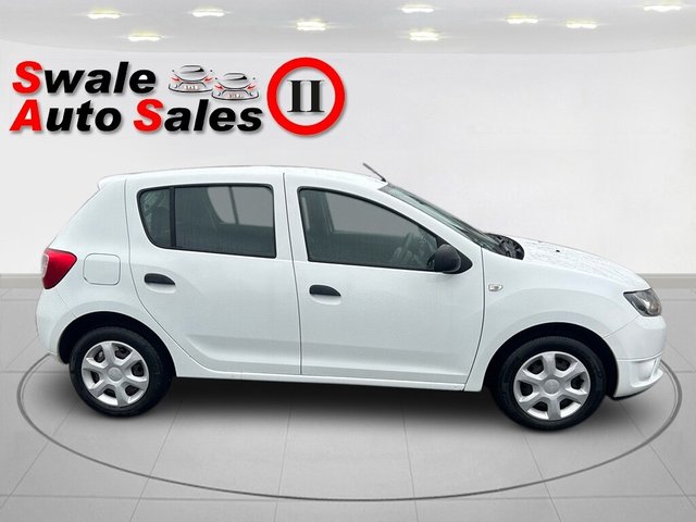 2016 DACIA SANDERO 1.2 Ambiance Hatchback 5dr Petrol Manual Euro 6 (75 ps) - Photo 4