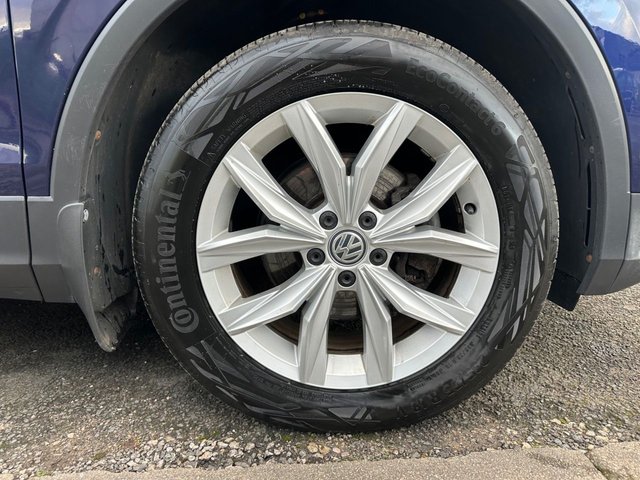 2016 Volkswagen Tiguan 2L SE Navigation 5dr - Photo 11