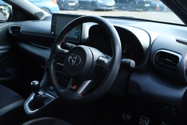 2020 Toyota Yaris 1.6L Gr Circuit 3dr - Photo 10