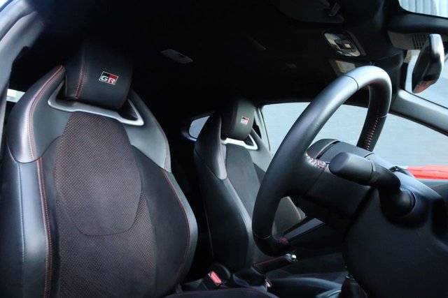 2020 Toyota Yaris 1.6L Gr Circuit 3dr - Photo 12