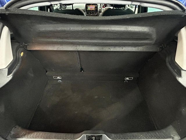 2019 RENAULT CLIO - Photo 11