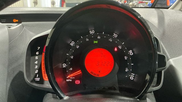 2018 Toyota Aygo 1L X-Press 5dr - Photo 8