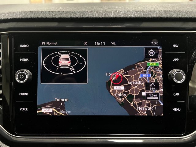 View our VOLKSWAGEN T-ROC
