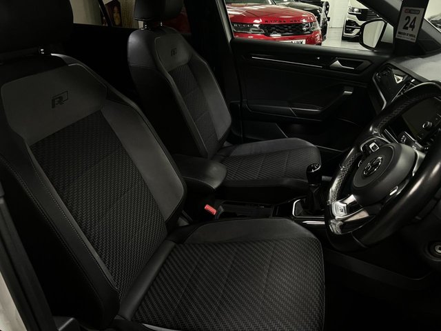 View our VOLKSWAGEN T-ROC