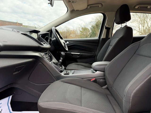 2017 Ford Kuga - Photo 6