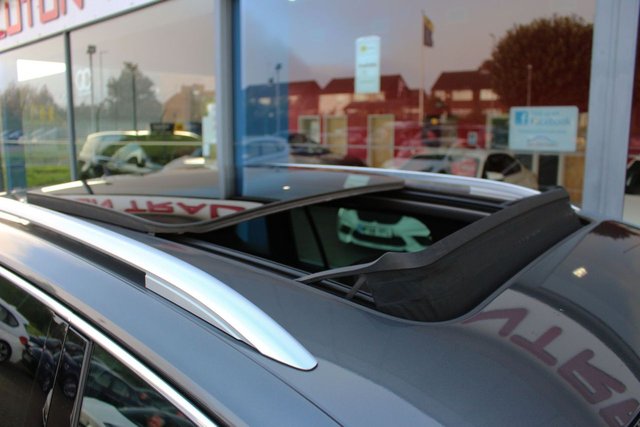 2016 VOLKSWAGEN TIGUAN 2.0 TDI BlueMotion Tech R-Line SUV 5dr Diesel DSG Euro 6 (s/s) (150 ps) - Photo 8