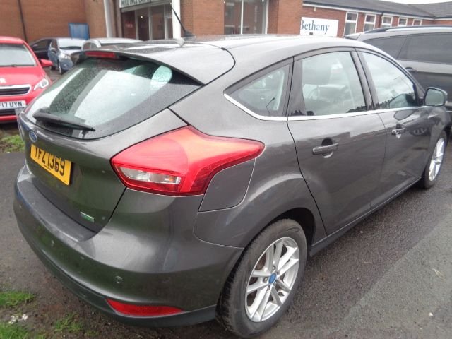 2015 FORD FOCUS 1.0T EcoBoost Zetec Hatchback 5dr Petrol Manual Euro 6 (s/s) (100 ps) - Photo 8