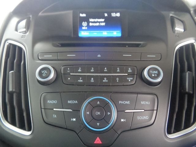 2015 FORD FOCUS 1.0T EcoBoost Zetec Hatchback 5dr Petrol Manual Euro 6 (s/s) (100 ps) - Photo 10