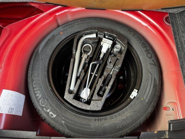 2015 Volkswagen Polo 1L Se 3dr - Photo 8