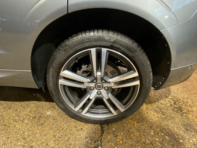 2017 VOLVO XC60 (2017) - Photo 8