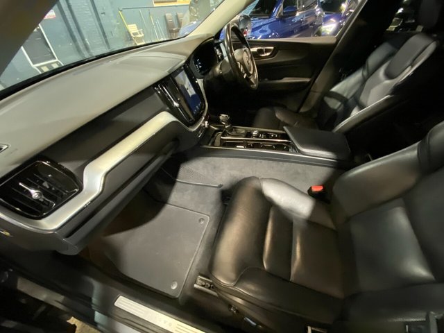 2017 VOLVO XC60 (2017) - Photo 9