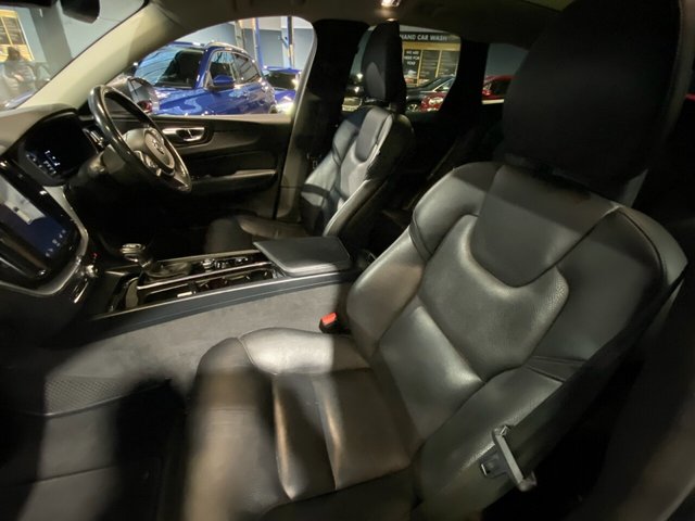 2017 VOLVO XC60 (2017) - Photo 10