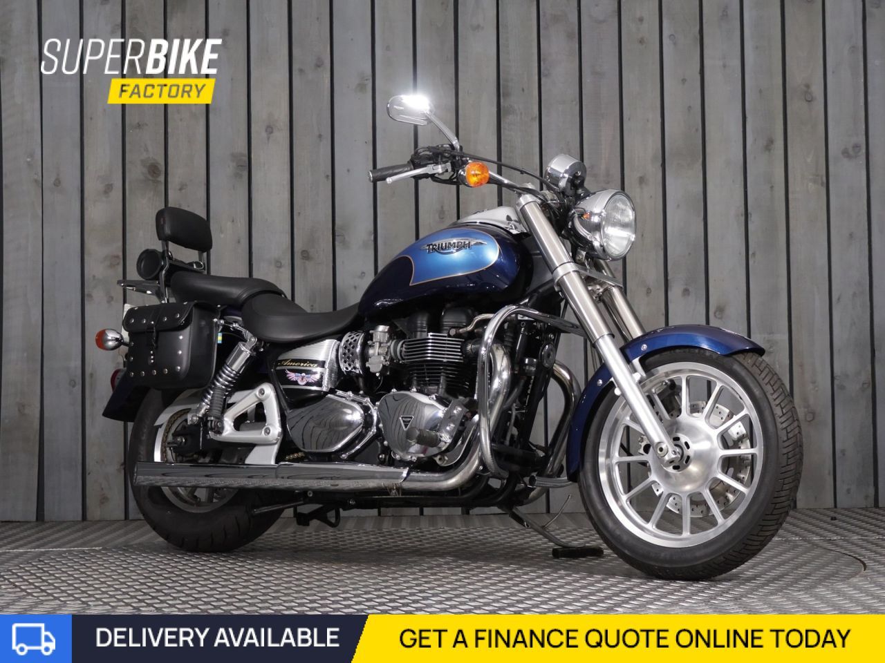 TRIUMPH BONNEVILLE AMERICA 865