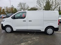 USED 2021 21 PEUGEOT EXPERT White 2.0 BlueHDi Euro 6 panel , 51,200 miles, ULEZ compliant, 6-Speed manual, A/C, Bluetooth, Cruise, DAB, Rear sensors. Final price plus VAT @ 20%! This 2021 Peugeot Expert boasts an exceptional service history, with its last service completed on 24th April 2025 at 45,676 miles, and a remarkably low mileage of just 51,200 miles for its age, having had only one owner. This 2.0 BlueHDi 1400 Professional Standard Panel Van MWB Euro 6 (s/s) 6dr is a robust diesel vehicle, presented in the Professional trim. It comes with a 3 month warranty and a 12 month MOT provided on purchase, ensuring peace of mind. Notable features include the Visibility P