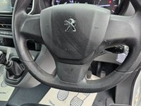 USED 2021 21 PEUGEOT EXPERT White 2.0 BlueHDi Euro 6 panel , 51,200 miles, ULEZ compliant, 6-Speed manual, A/C, Bluetooth, Cruise, DAB, Rear sensors. Final price plus VAT @ 20%! This 2021 Peugeot Expert boasts an exceptional service history, with its last service completed on 24th April 2025 at 45,676 miles, and a remarkably low mileage of just 51,200 miles for its age, having had only one owner. This 2.0 BlueHDi 1400 Professional Standard Panel Van MWB Euro 6 (s/s) 6dr is a robust diesel vehicle, presented in the Professional trim. It comes with a 3 month warranty and a 12 month MOT provided on purchase, ensuring peace of mind. Notable features include the Visibility P