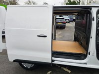USED 2021 21 PEUGEOT EXPERT White 2.0 BlueHDi Euro 6 panel , 51,200 miles, ULEZ compliant, 6-Speed manual, A/C, Bluetooth, Cruise, DAB, Rear sensors. Final price plus VAT @ 20%! This 2021 Peugeot Expert boasts an exceptional service history, with its last service completed on 24th April 2025 at 45,676 miles, and a remarkably low mileage of just 51,200 miles for its age, having had only one owner. This 2.0 BlueHDi 1400 Professional Standard Panel Van MWB Euro 6 (s/s) 6dr is a robust diesel vehicle, presented in the Professional trim. It comes with a 3 month warranty and a 12 month MOT provided on purchase, ensuring peace of mind. Notable features include the Visibility P