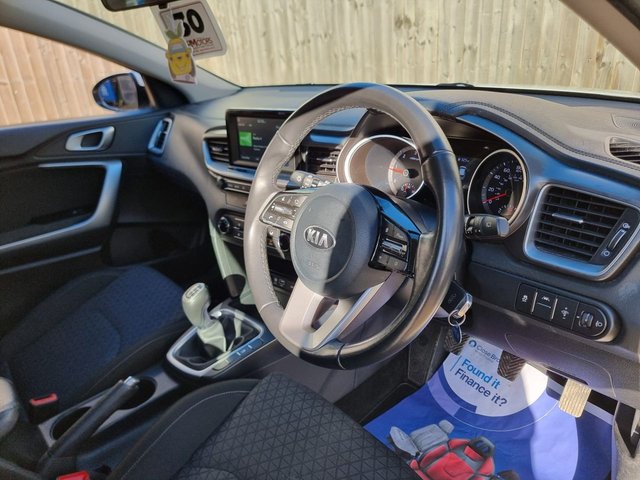 2019 KIA CEED 1.6 CRDi ECO 2 Hatchback 5dr Diesel Manual Euro 6 (s/s) (114 bhp) - Photo 2