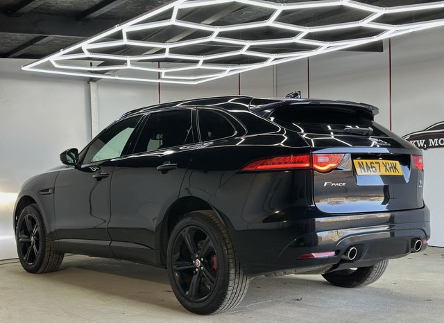 2017 Jaguar F-Pace 3L S 5dr - Photo 12
