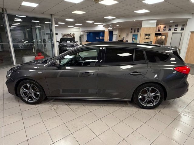 2021 Ford Focus 1L St-Line Edition 5dr - Photo 4