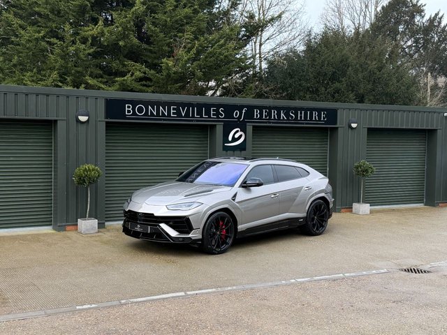 View our Lamborghini Urus 4.0 V8 BiTurbo S SUV 5dr Petrol Auto 4WD Euro 6 (666 ps)