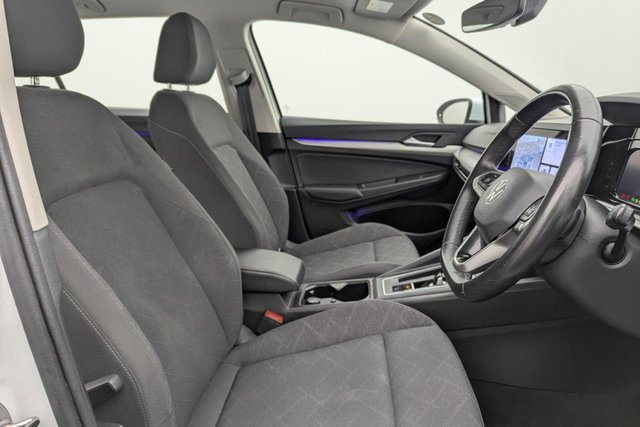 2023 Volkswagen Golf 1.5L Life 5dr - Photo 3