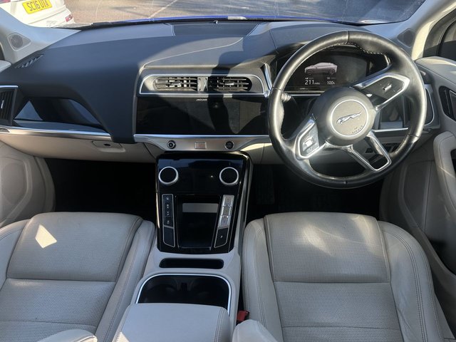 2020 JAGUAR I-PACE - Photo 9