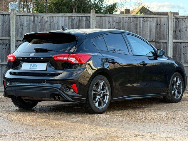 2020 Ford Focus - Photo 3
