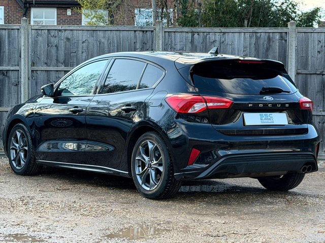 2020 Ford Focus - Photo 4