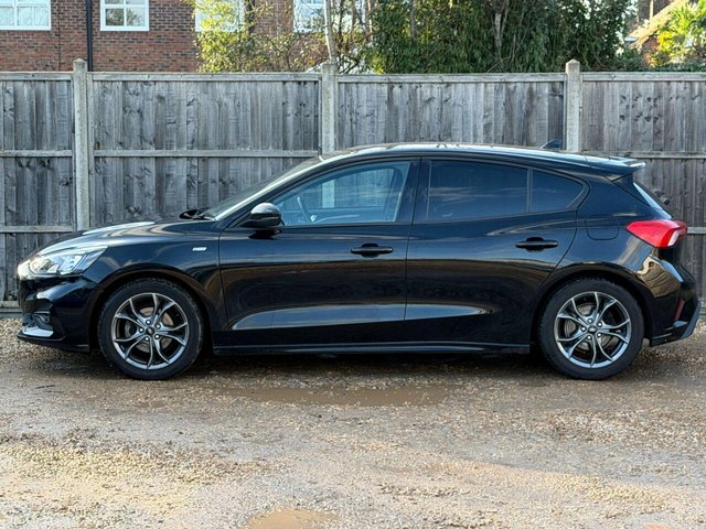 2020 Ford Focus - Photo 10