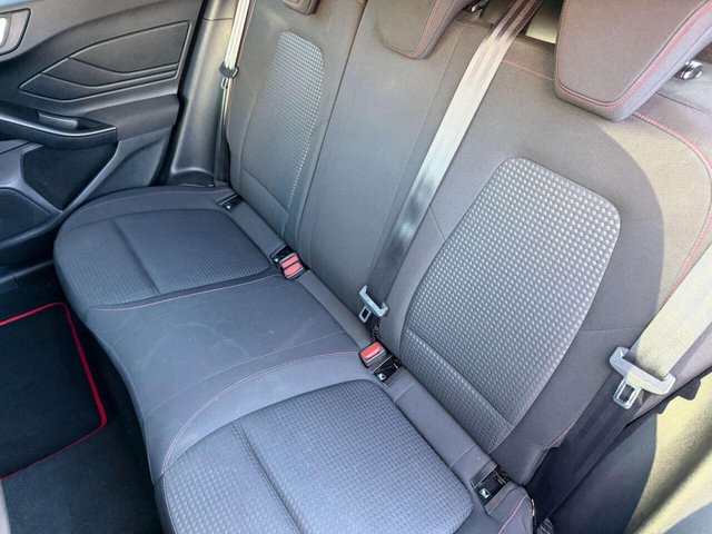 2020 Ford Focus - Photo 7