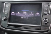 USED 2017 17 VOLKSWAGEN TIGUAN 2.0 TDI BlueMotion Tech SEL SUV 5dr Diesel DSG 4Motion Euro 6 (s/s) (150 ps) 