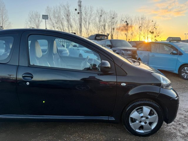 2010 TOYOTA AYGO - Photo 8