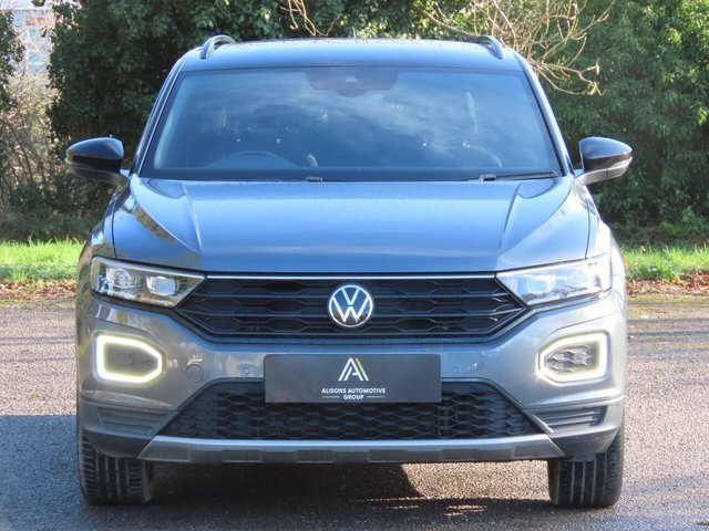 2021 VOLKSWAGEN T-ROC - Photo 3
