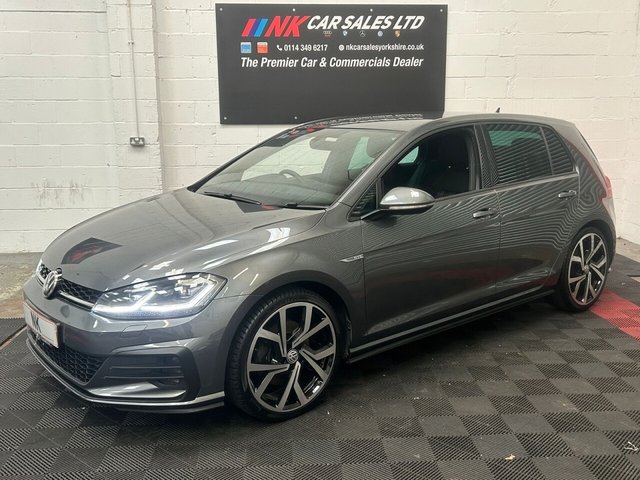 2018 Volkswagen Golf - Photo 2