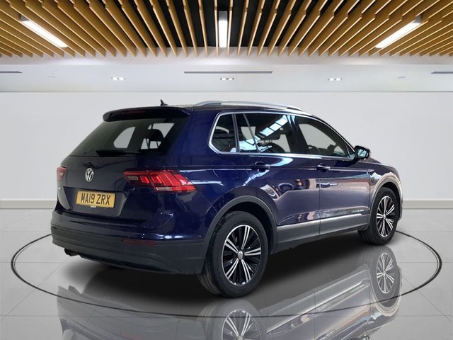 2019 Volkswagen Tiguan 1.5L SE Navigation 5dr - Photo 8